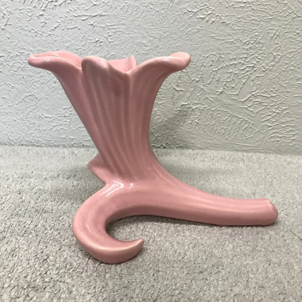 Vintage Ceramic Pink Lily Bud Vase MCM Art Deco Tripod Base Floral Decor‎ 6in